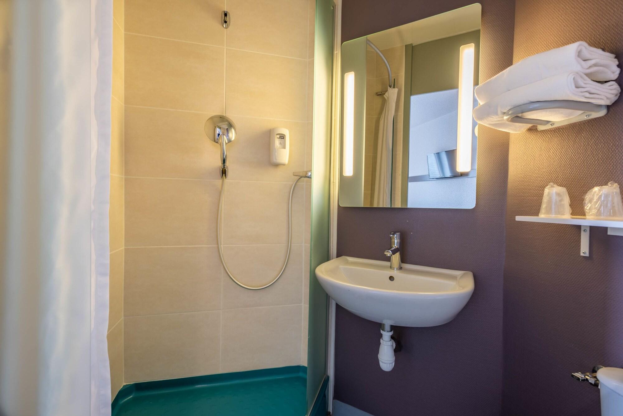 B&B Hotel Lorient Caudan מראה חיצוני תמונה
