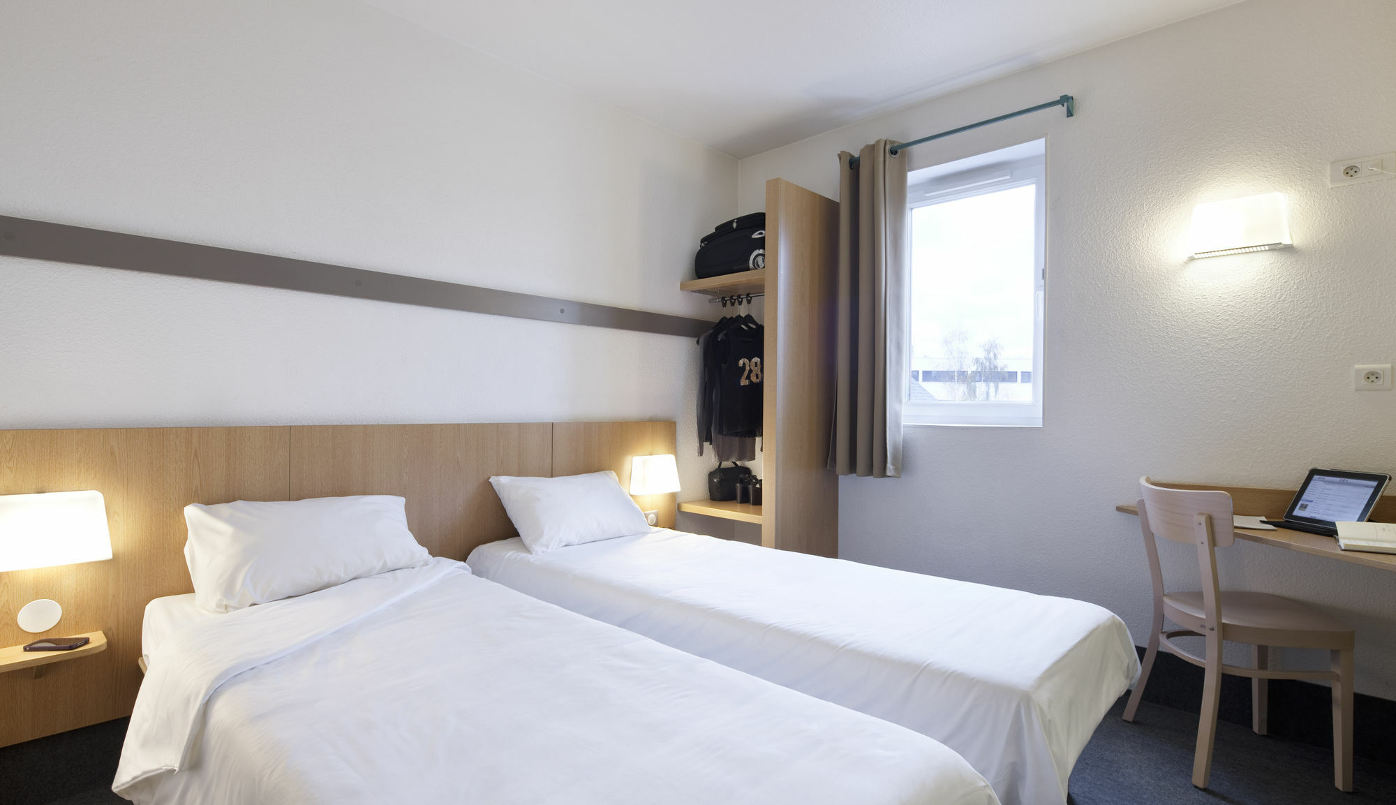 B&B Hotel Lorient Caudan מראה חיצוני תמונה